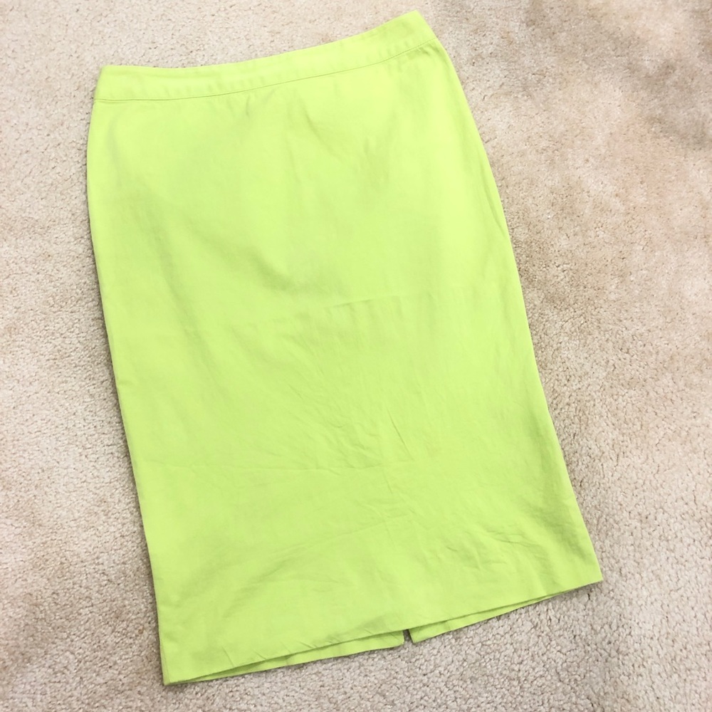 D&G lime green skirt!!